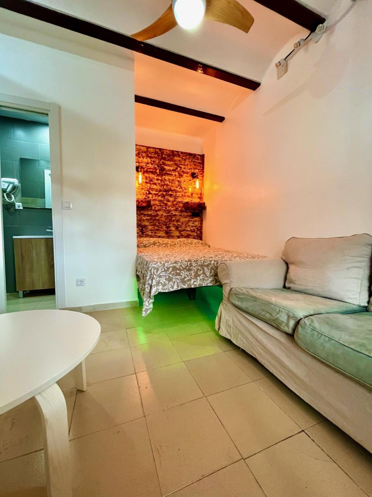 Nuevos Apartamentos Frente Al Mar Y A La Playa カステルデフェルス エクステリア 写真